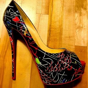 Gorgeous Barely Worn Louboutin 40 Heels 🔥🔥🔥
